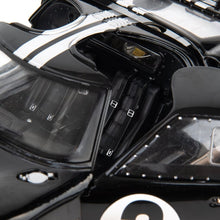 將圖片載入圖庫檢視器 1:18 Black GT40 MK II #2 Diecast